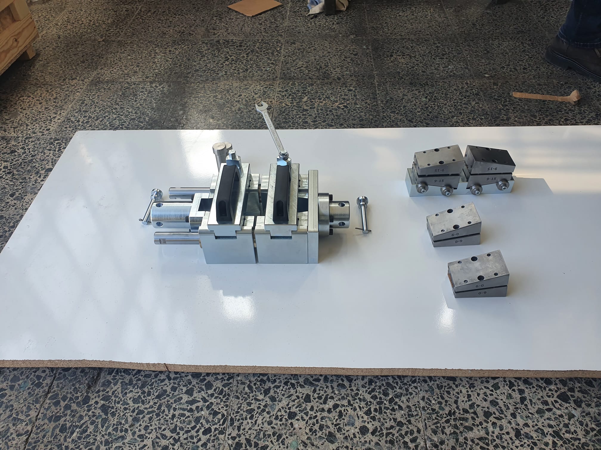 ASTM D3410 Test Fixture 14