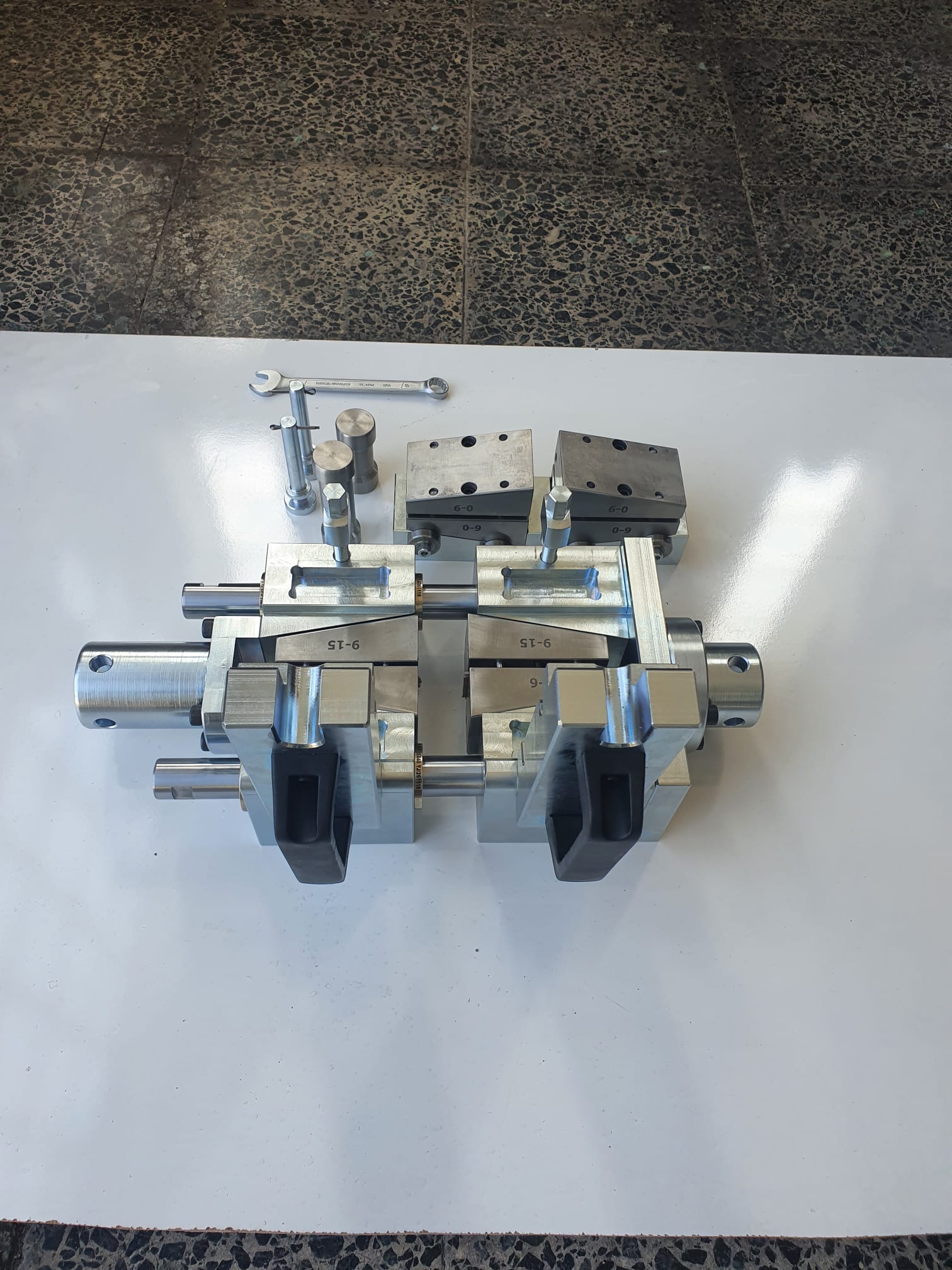 ASTM D3410 Test Fixture