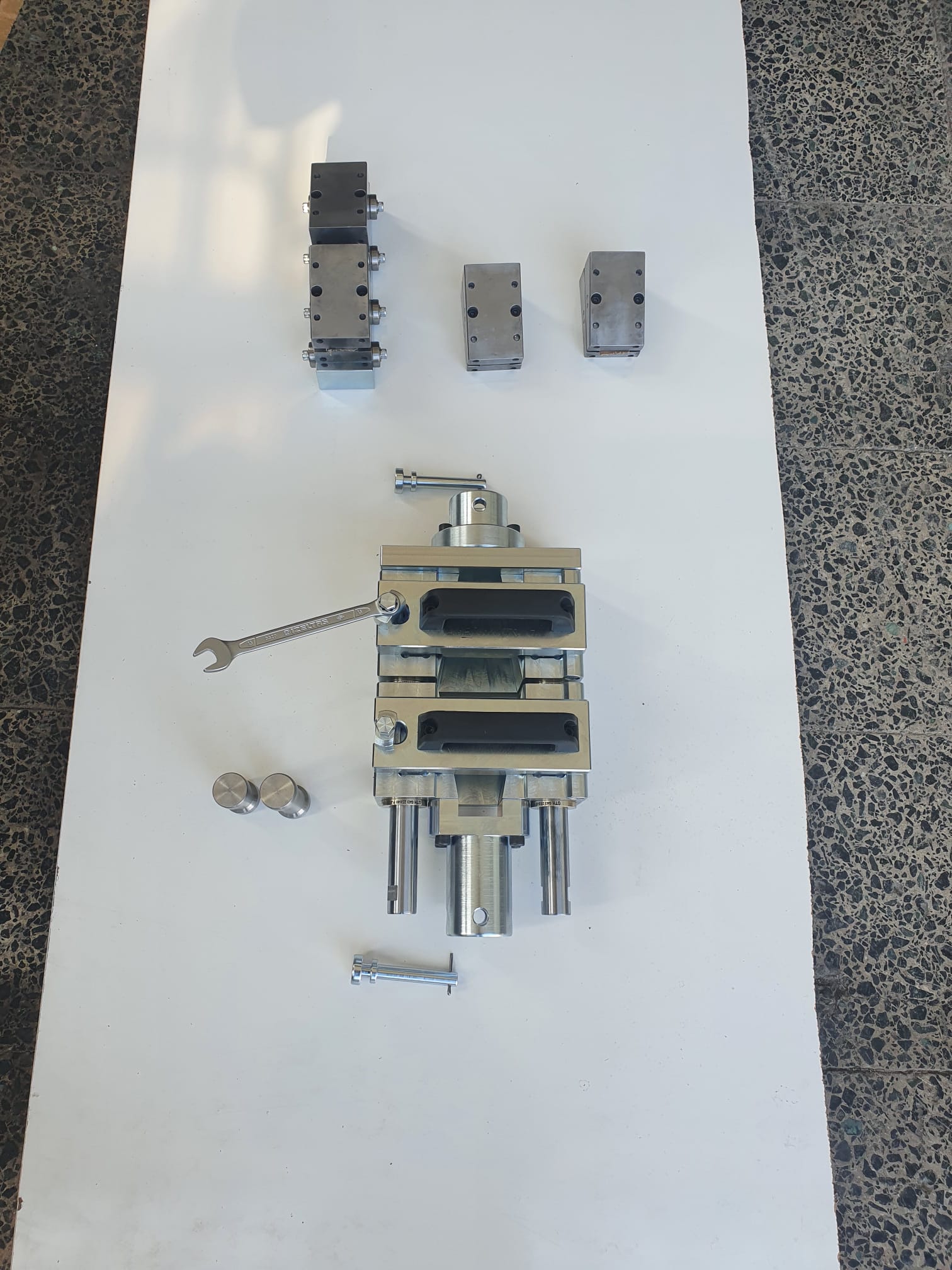 ASTM D3410 Test Fixture 13